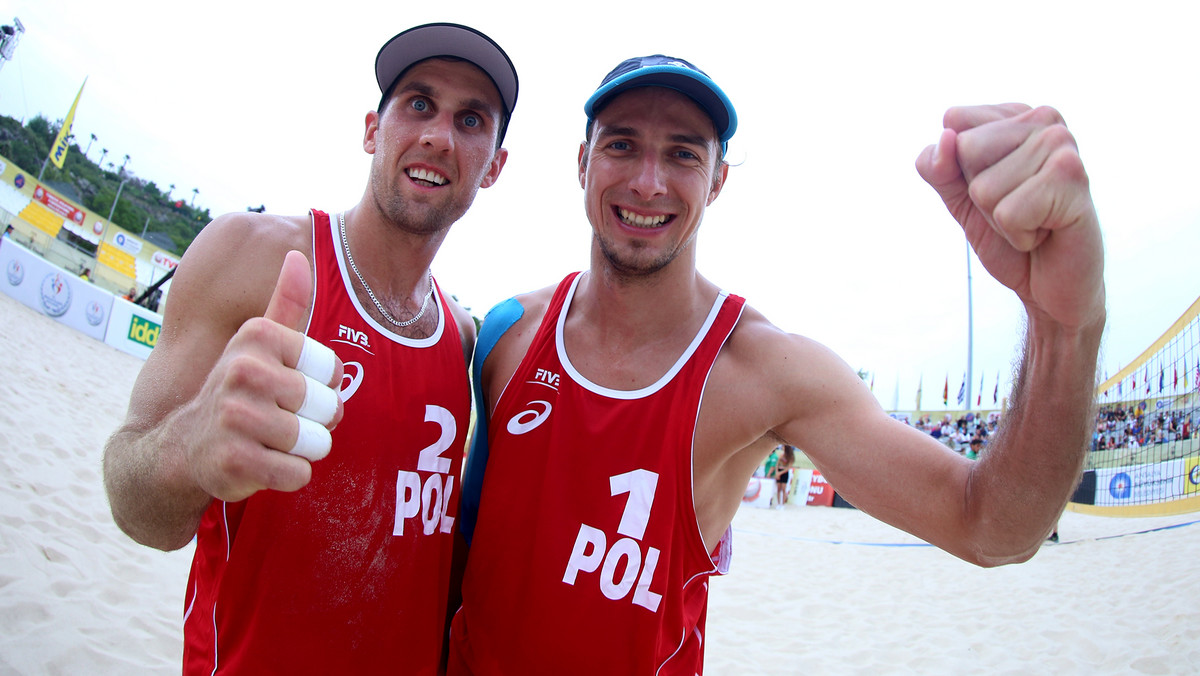 Siatkarze plażowi Grzegorz Fijałek (UKS SMS Łódź) i Mariusz Prudel (TS Volley Rybnik) wygrali z Grekami Georgiosem Kotsilianosem i Nikosem Zoupanisem 2:0 (21:16, 21:17) i zajęli trzecie miejsce w turnieju World Tour w tureckiej Antalyi.