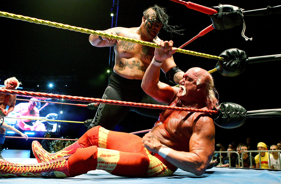 Hulk Hogan, Edward Fatu w 2009 roku