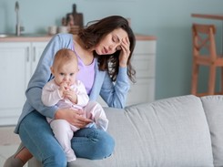 Psychoterapia online może pomóc matkom z depresją poporodową
