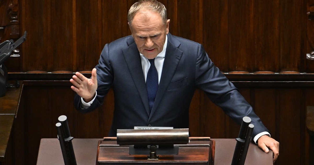 Awantura w Sejmie. Na mównicy Tusk. "Ludzie ogarnijcie się!"