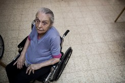 Żydzi ocaleli z Holokaustu leczą się marihuaną. FOTOREPORTAŻ z Izraela