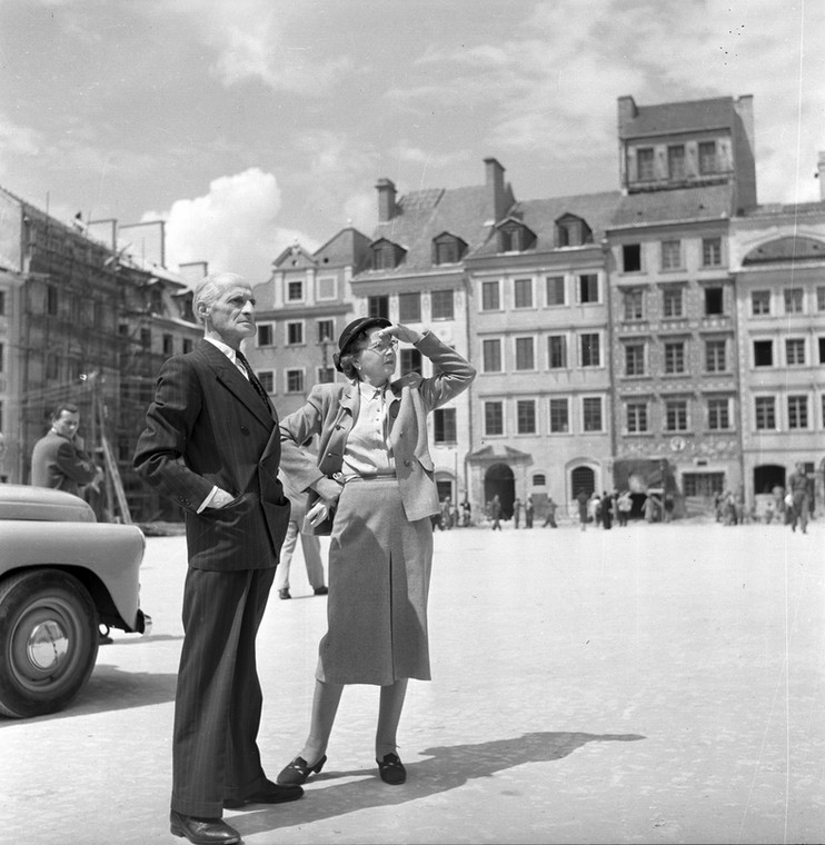 Julian Tuwim z żoną Stefanią, 1953 r.