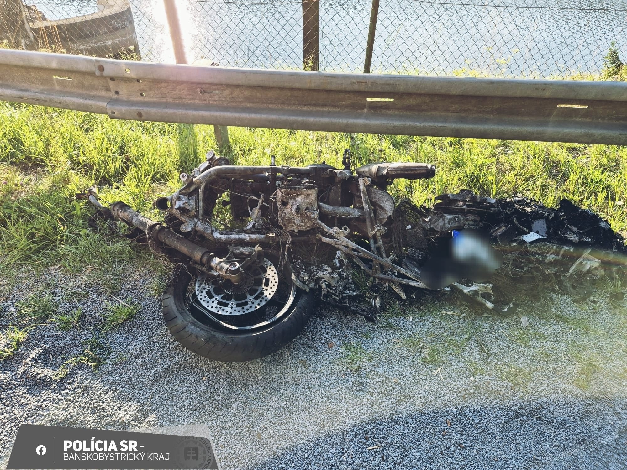 Pri dopravnej nehode neďaleko Hriňovej zomrel 39-ročný motorkár.