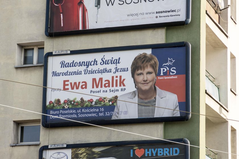 Posłanka PiS chwali Boga, bo jest taniej