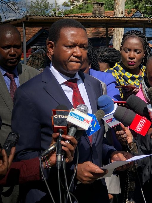 Governor Alfred Mutua at Kilimani Police Station. Si angekimbia Hague - DP William Ruto responds to Governor Alfred Mutua threat claims