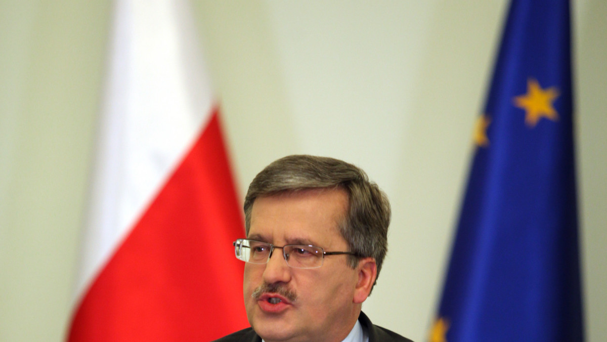 Prezydent Bronisław Komorowski oświadczył, że w jego kancelarii jest miejsce "dla osoby o wrażliwości twardej prawicy". Powiedział też, że byłoby miejsce dla kogoś takiego, jak usunięta niedawno z PiS Joanna Kluzik-Rostkowska.