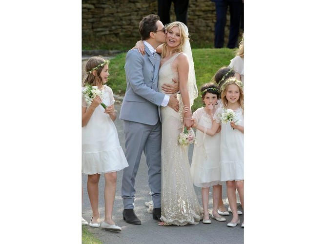 Topmodelka wzięła ślub! Oto ślubne zdjęcia Kate Moss