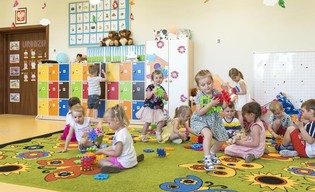 Wolnych ponad 4 tysiące miejsc w przedszkolach. Warszawa reaguje na niż demograficzny