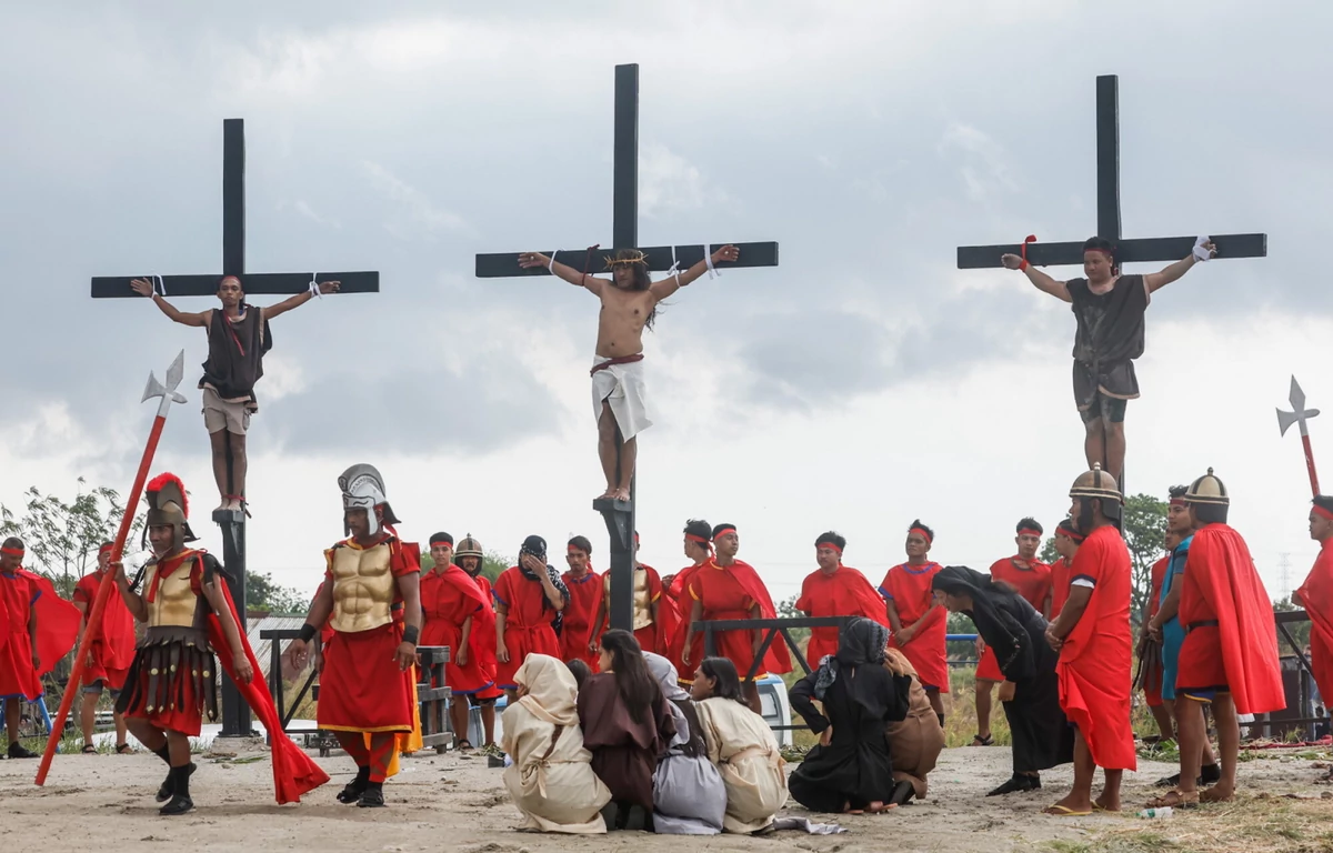  Krwawe widowisko na Filipinach przyciąga tłumy