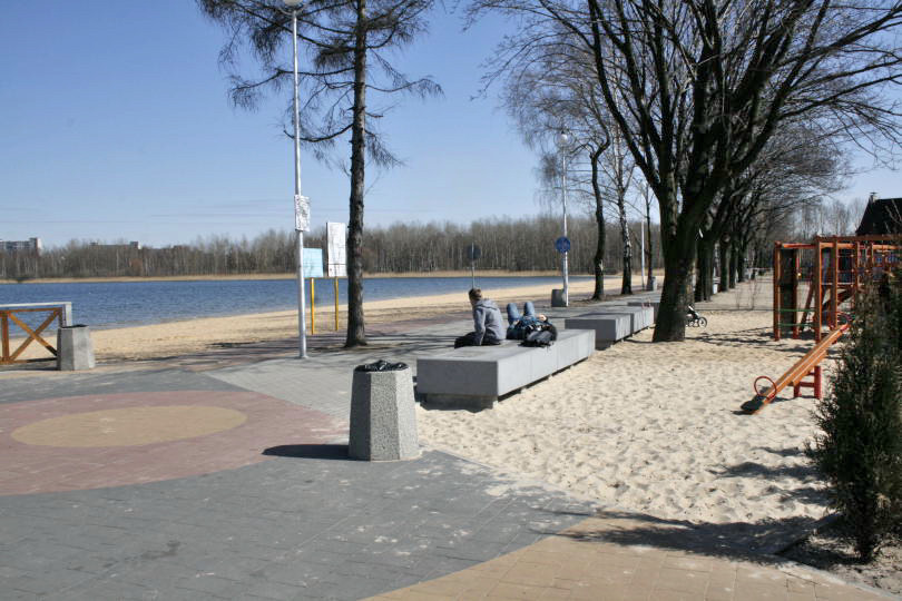 Plaża nad zalewem Pogoria III w Dąbrowie Górniczej