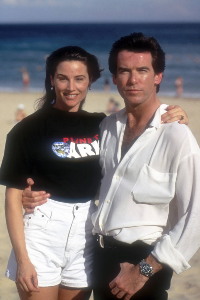 Pierce Brosnan i Keely Shaye Smith w 1995 r. 