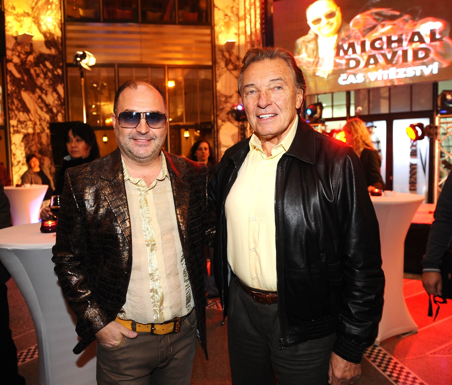 Spevácke legendy Karel Gott a Michal David.