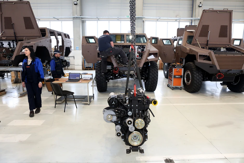 Zavisna kompanija "Jugoimporta" Borbeni složeni sistemi u Velikoj Plani danas zapošljava oko 300 ljudi. Ova namenska fabrika u 2013. godini nije postojala