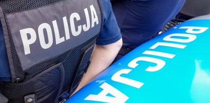 Chwile grozy na osiedlu w Chodzieży. Agresywny 19-latek zaatakował 14-latka, jego ojca i policjanta