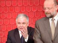 Prezydent zwolnił Kownackiego przez kobietę