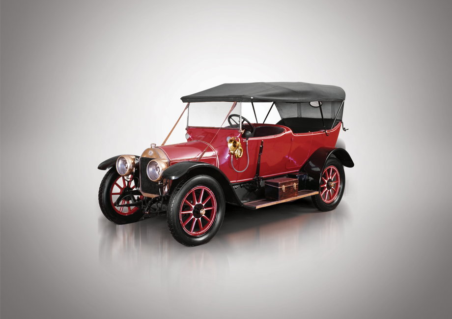A 1914 Benz 8/20 Tourer. It is of the "brass era."