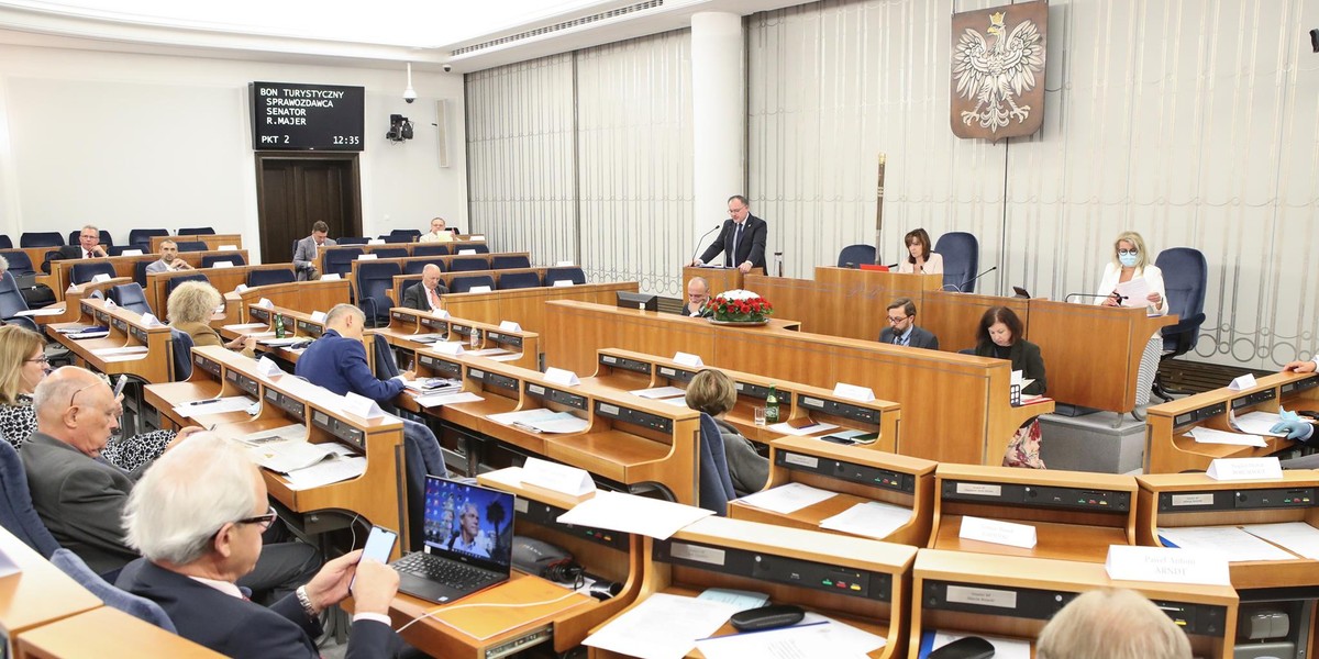 Senatorowie zajmowali się ustawą o bonie turystycznym. Zaproponowali do niej kilka poprawek