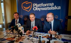 Problemy z fundacją kolegi Schetyny. Jak się tłumaczy Piotr Borys?