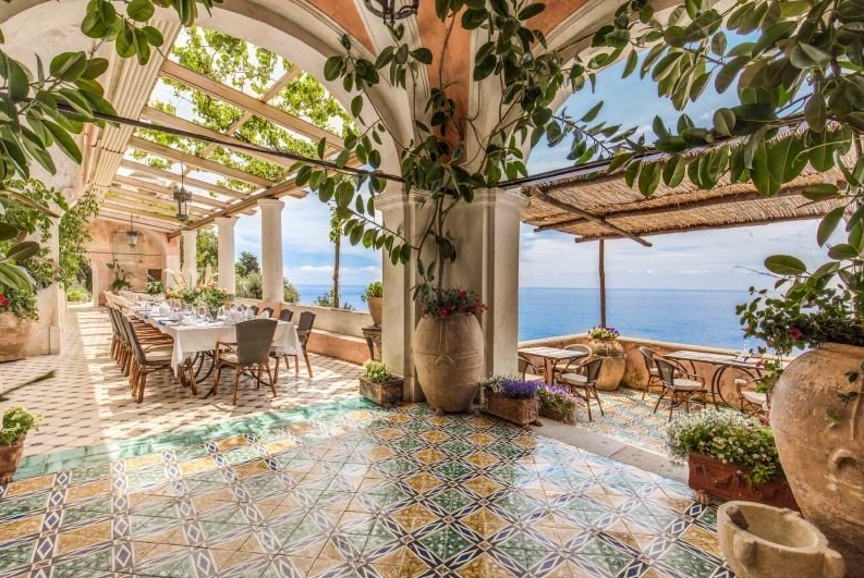 Splendeur d’autrefois et charme luxueux attendent la clientèle de la Villa Positano.
