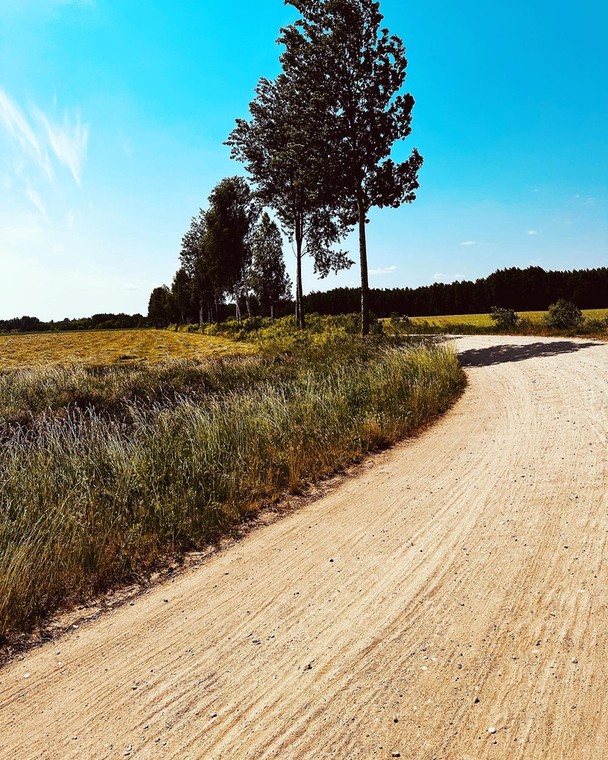 Jedna z szutrowych dróg na Podlasiu, którymi prowadziła trasa maratonu