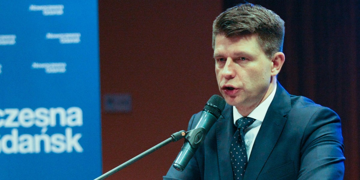 Petru grzmi: Przyjmijmy euro! Ofensywa .Nowoczesnej