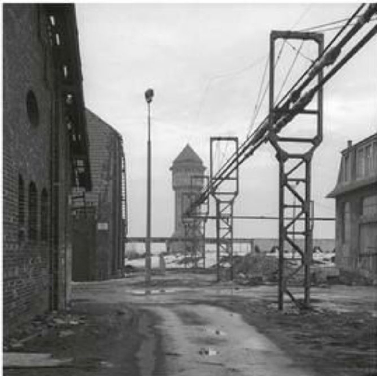 Fragment okładki książki "Dokąd bądź".