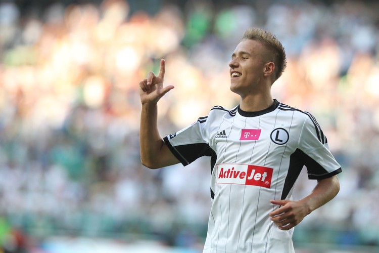 Młody piłkarz Legii może pochwalić się seksowną dziewczyną