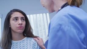 Dlaczego młodzi ludzie coraz częściej chorują na raka? Naukowcy szukają odpowiedzi