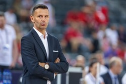 Igor Milicic trenerem polskich koszykarzy przez kolejne trzy lata