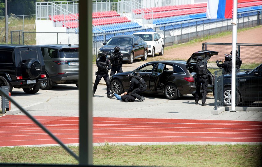 Pomoćnik direktora policije pukovnik policije Željko Brkić i generalni sekretar Interpola Valdesi Urkiza 