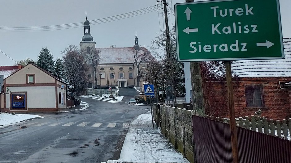 Centrum Goszczanowa, rodzinnej wsi ministra Przemysława Czarnka