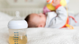 Herbatki dla niemowlaka - czy warto podawać? Zastosowanie i właściwości zdrowotne