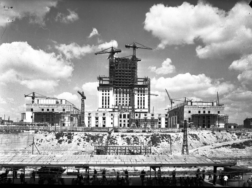 Budowa Pałacu Kultury i Nauki, Warszawa 1953 (PAP)