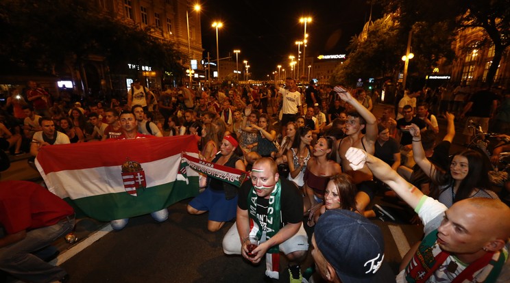 A magyarok meccseit követően ellepte Budapest utcáit az ünneplő tömeg / Fotó: Fuszek Gábor