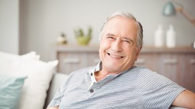 Zaskakujący bonus dla emerytów. Zwaloryzowane emerytury trafią na konta już w lutym 2026