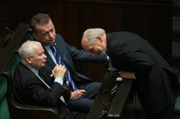 Pierwsze spotkanie PiS po rozpadzie. "Ludzie się wygadali" [KULISY]