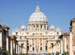 Plac św. Piotra zamknięty. Pielgrzymi mdleją