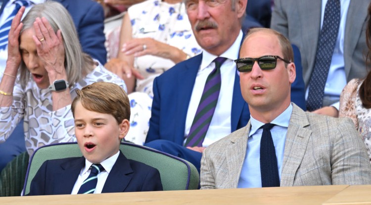 György herceg a wimbledoni teniszbajnokságon öltönyt és nyakkendőt viselt, pedig csak 8 éves. Fotó: Getty Images