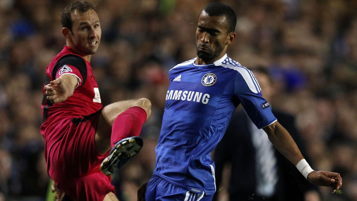 Jose Bosingwa zadeklarował, że już nigdy nie zagra dla Paulo Bento. Obrońca Chelsea Londyn ma żal do selekcjonera, że nie został powołany do reprezentacji na mecze barażowe o Euro 2012.