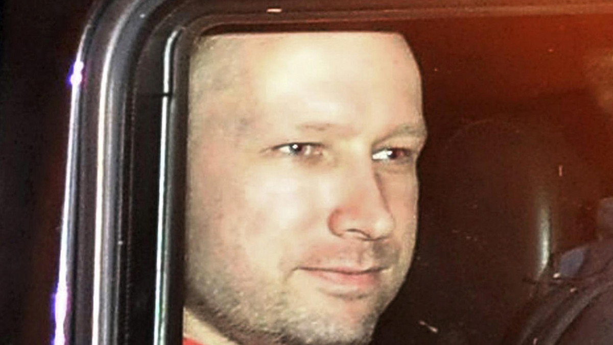 Sprawca podwójnego zamachu w Norwegii z 22 lipca Anders Behring Breivik przygotował jeszcze jedną bombę, o wadze ponad jednej tony, a więc silniejszą od tej, która zniszczyła siedzibę norweskiego rządu - podała norweska telewizja publiczna NRK.