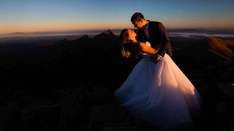 International Wedding Photographer Of The Year: Polski fotograf zajął 2. miejsce w kategorii "Epic location"