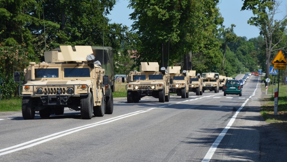 Amerykańscy żołnierze jechali na poligon w Drawsku Pomorskim, gdzie już za kilka dni ruszą manewry wojsk NATO.