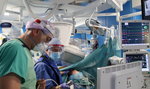 Pionierska operacja wrocławskich kardiochirurgów: Przez nogę do serca