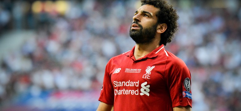 Mohamed Salah zakaził się na weselu brata? Maseczkę miał pod brodą