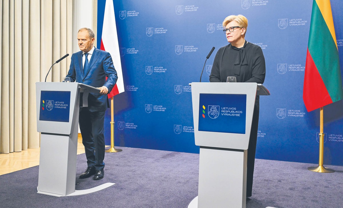 Premier Polski Donald Tusk i premier Litwy Ingrida Šimonytė podczas wczorajszego spotkania w Wilnie