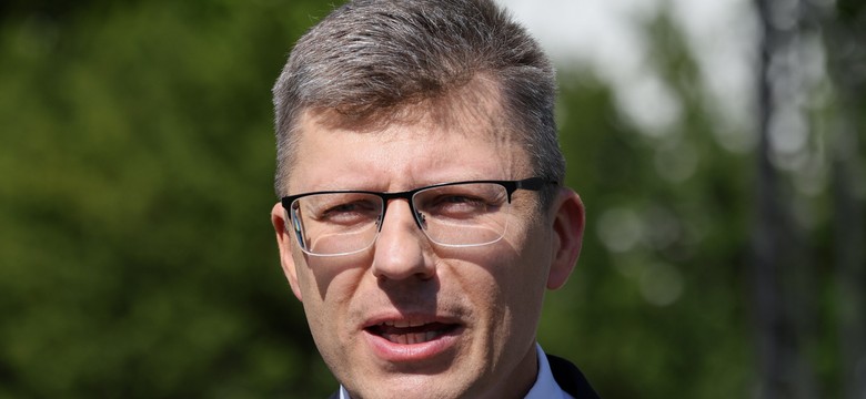 Transfobiczny wpis posła PiS. "Francji już nie ma"