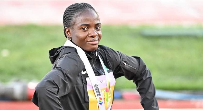 Tobi Amusan in a 'Buga' pose after winning gold (Getty Images)