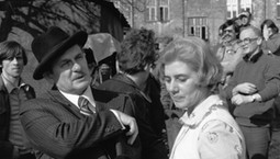 Jest autorką kostiumów do "Nocy i dni". Zostanie pochowana 5 miesięcy po śmierci