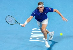 Tsitsipas nie pomógł Grekom. Polacy zagrają z Argentyną o półfinał ATP Cup