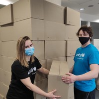 Procter&Gamble: 24 raklap női higiénés adomány az UNICEF Magyarország részére